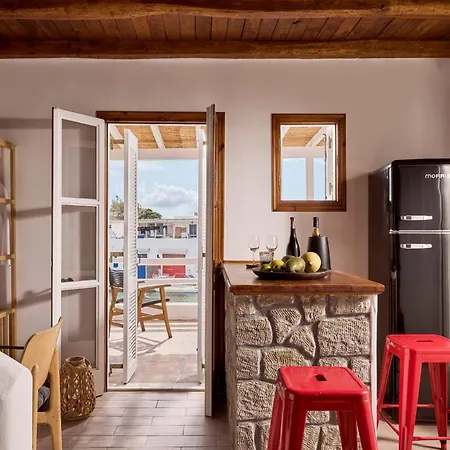 Infinito Boathouse Milos Apartment *
